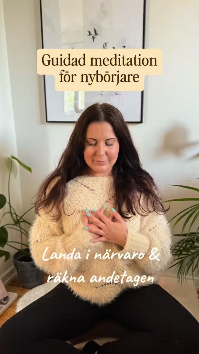 Guidad meditation för nybörjare 🌸✨
Följ med i guidningen och tillåt dig själv en liten stund (4 min) av vila, återhämtning och att träna upp ditt inre på att bli mer i stunden, närvarande, med mindre tankar och känslor du fastnar i på sikt - en stund för mer kontakt och omtänksamhet för Dig. 🤍
Spara för att göra sen/igen, kommentera vad du upplevde för stöd och pepp, eller skicka till någon du tror skulle må gott av en meditation 🙏🫶
All kärlek,
Linn