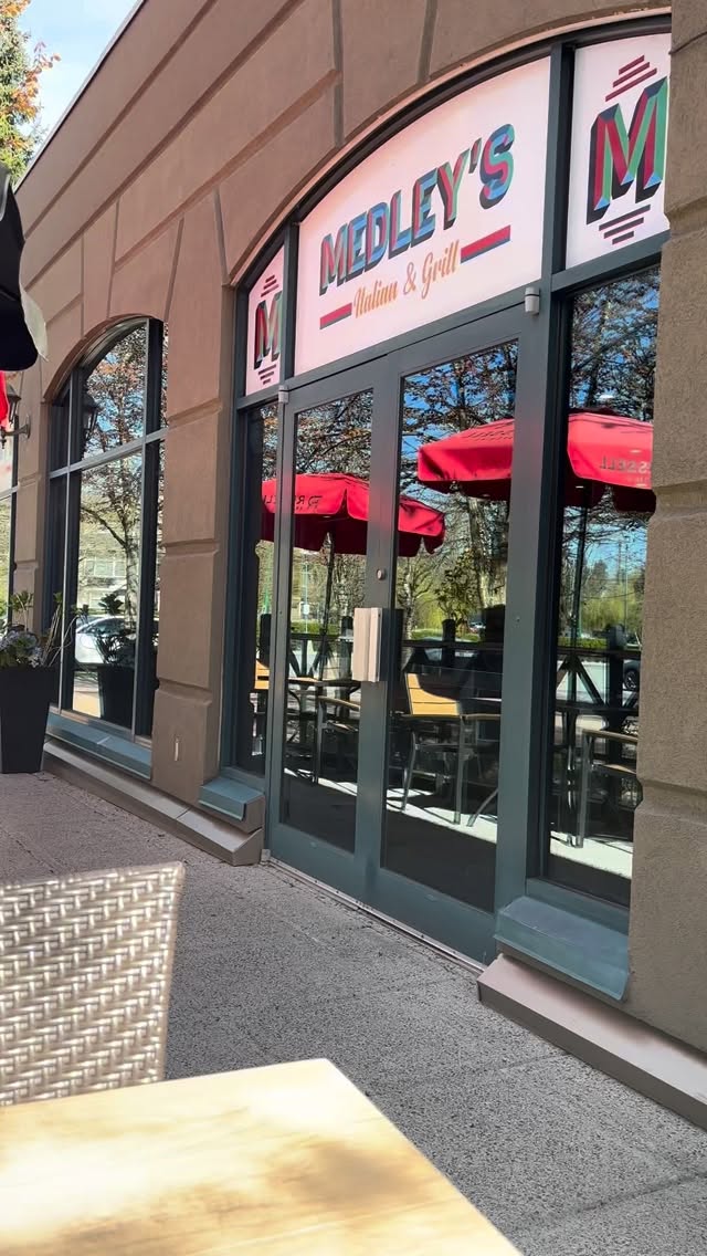 Enjoy daily breakfast and weekend brunch until 2 PM on our sunny, quiet, spacious patio with a beautiful garden view 🌿☀️ #doubletreenorthvan #brunchvancouver #dishedvancouver #vancouvernorthshore #northvan