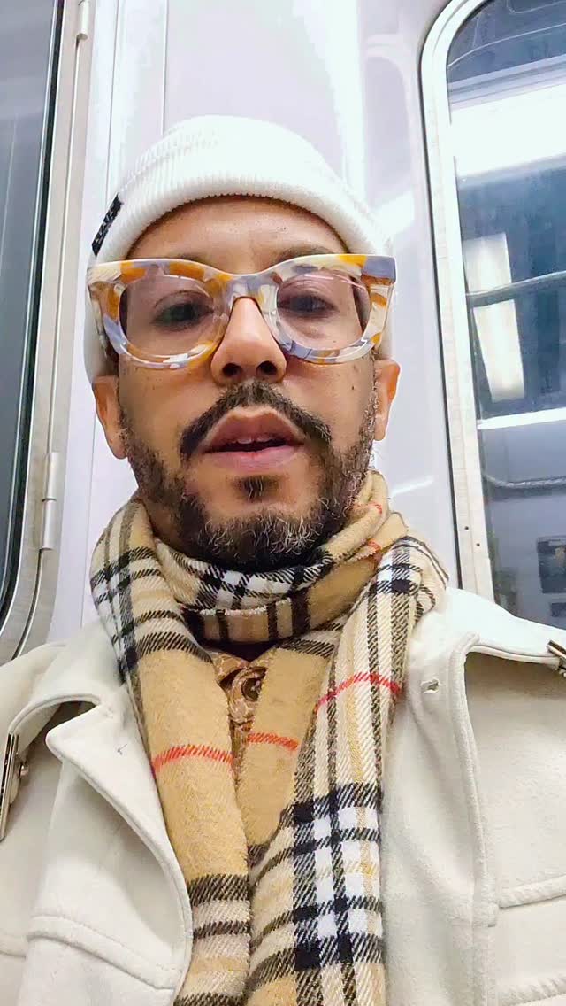 I really had to question my whole existence, but I got it now!
#newyork #train #bronx