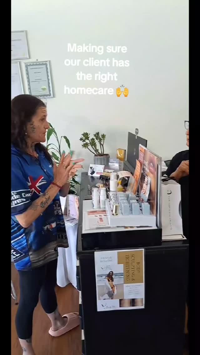 Our client is ready to embark to a 12 months Skin Regeneration program and we are so greatful she's letting us share her experience on this platform 🙌🥳🙏
Her skin program will consist of a variety or treatments to support her skin integrity, with deep hydration, rejuvenation & restoration👈
As therapists it's our job to make sure she has all the essentials at home to support her skin needs along the way👋
Would you like to know what treatments we have in store for her program ⁉️
Follow us, we will do our best to document her journey as best as possible ‼️
@beautyblitzonqueen
.
.
.
#skincareprograms #skintherapistlogan #skincarejourney #skincareadvice
#Skintreatments