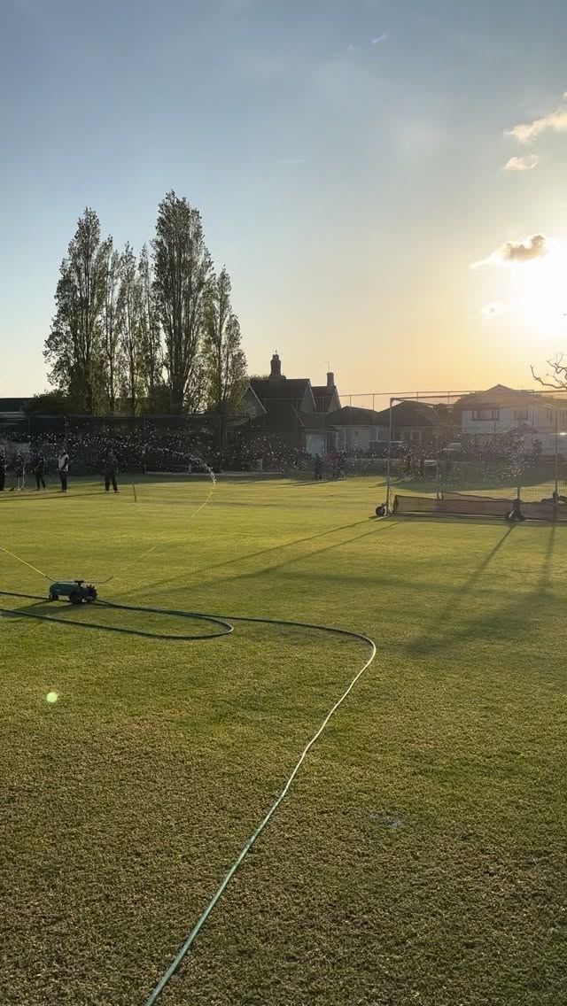 The sun is shining and outdoor training is back 😍🏏