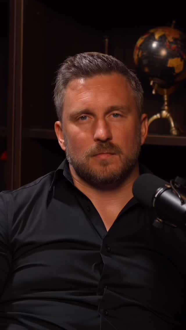 Elite negotiators slow it down.
They do not rush.
They do not chase the close.
They do not force the yes.
They create space.
They ask better questions.
They uncover what really matters.
Because the fastest way to lose a deal
is to push before there is trust, clarity, or value.
Average negotiators focus on closing.
Elite negotiators focus on understanding.
What is driving the hesitation?
What risk does the other side see?
What outcome actually works for them?
This is where the real advantage is.
Slow down.
Build trust.
Create options.
And make the decision easier.
Because great deals are not forced.
They are built.
#Negotiation #Leadership #Influence #Sales #TimCastle