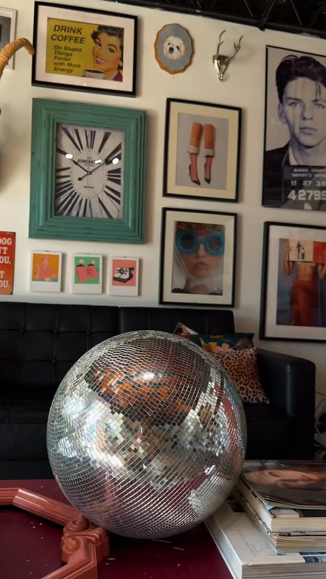 Step inside Tampa’s The Station Salon ✨ where we’re home to some of the top stylists in South Tampa.
Here, every artist gets to create their own unique space—because creativity shouldn’t have limits. Don’t like your station? Paint it. Change it. Make it yours.
We believe inspiration starts with your environment. When you surround yourself with art, it shows in your work. The space you create reflects the hair you craft. 🎨✂️
#TampaSalon #SouthTampaStylist #HairArtist #CreativeSpace #SalonVibes