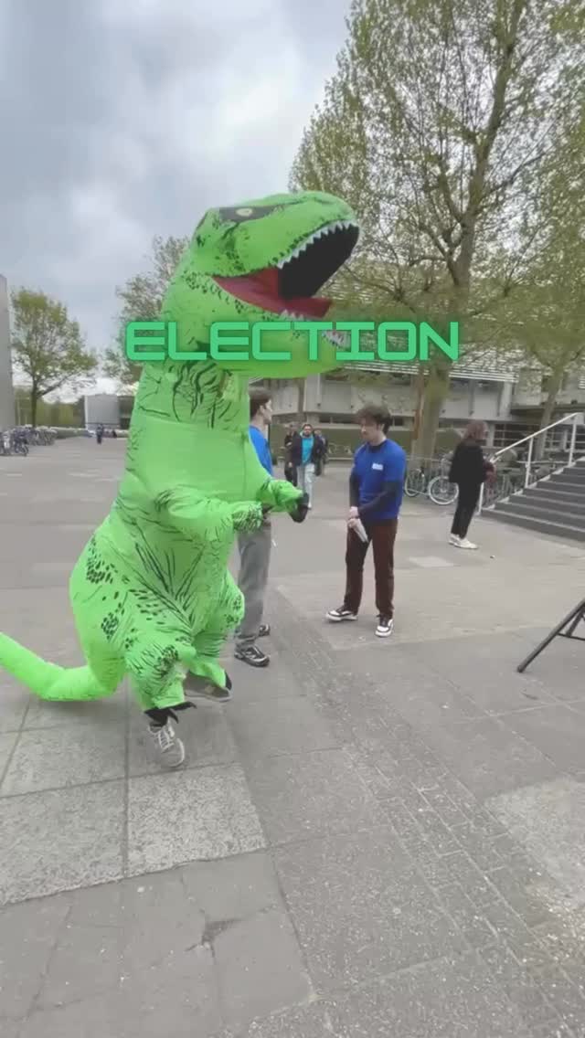 The elections have started! Missed us on campus? Be sure to stop by tomorrow and vote Front!! 💚💚