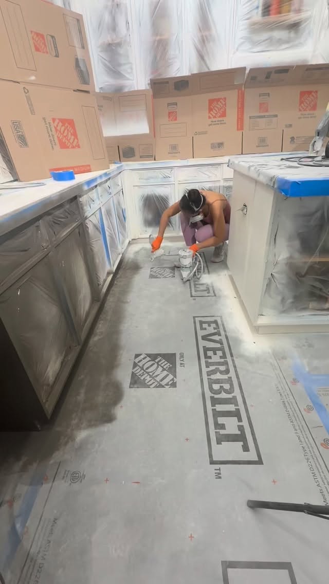 Dialing in that smooth, factory finish 🎯
Watch the process behind this two-tone transformation — every pass matters. Clean lines, even coverage, and the perfect balance between colors to bring this kitchen to life.
✔️ Controlled spray = ultra smooth finish
✔️ Professional coatings for durability
✔️ Attention to detail on every door & frame
Two-tone isn’t just about color… it’s about precision.
Thinking about upgrading your kitchen without replacing your cabinets? This is how it’s done.
📩 DM us for a free estimate
#CabinetRefinishing #SprayFinish #KitchenTransformation #TwoToneKitchen