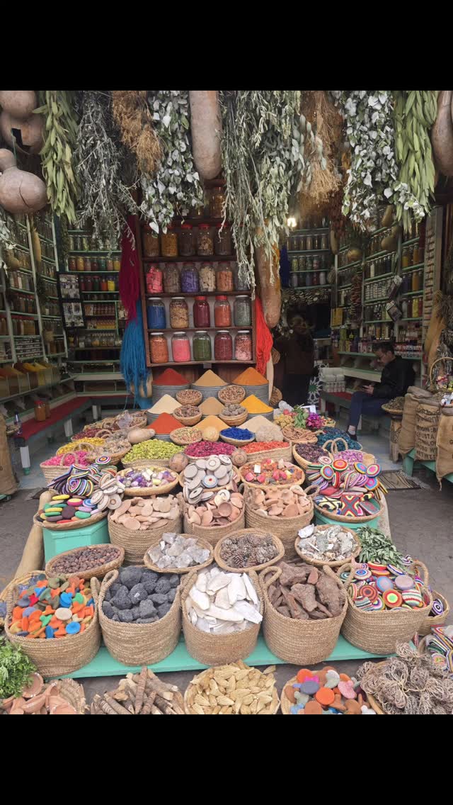 I’ve just returned from the most lovely, relaxing time in Marrakech and I’m feeling so inspired ✨
One of my favourite parts was visiting the souks, vibrant hubs where artisans create and sell traditional crafts, there was so much to take in – the vibrant colours, intricate patterns, and the beautiful details in the Moroccan buildings, especially the mosaic tiles.
I’m really looking forward to getting back into the studio tomorrow (10.30-2pm) at Devil's Hole.