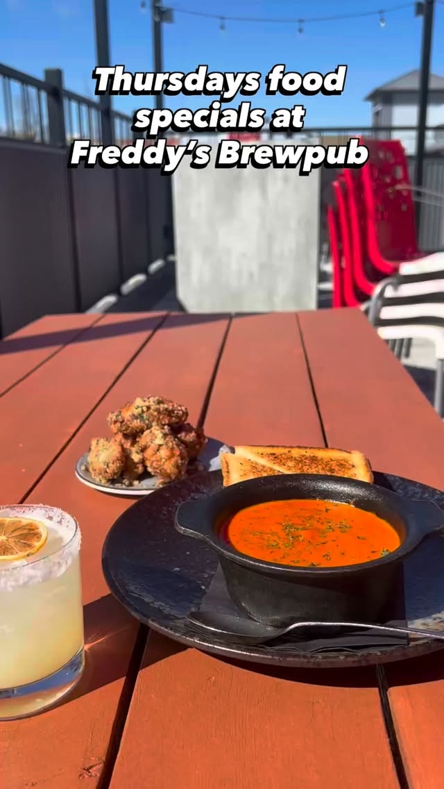 Thursdays have got to be a favourite around here!!
$10 Wings after 3pm- Garlic Parmesan herb feature
$13 Soup & Sandwich until 3pm - Roasted tomato cream feature | NEW lunch sandwich’s you don’t wanna miss
New feature flavours each week
Open until 11pm