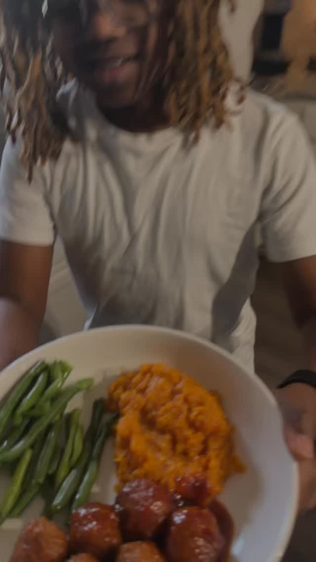 Not every season feels inspired… but I’m still showing up 💎✨
#MomLife #SundayDinner #BecomingHer