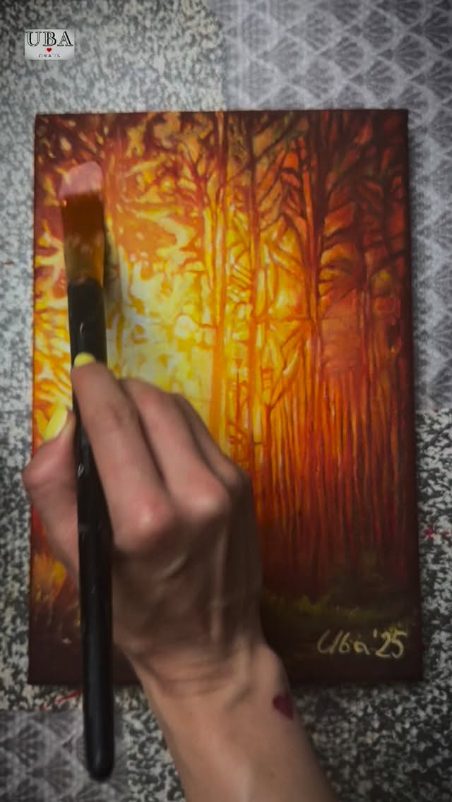 The best part of painting ✨
Am I the only one obsessed with this step?
#art #artist #painting #oilpainting #paintings