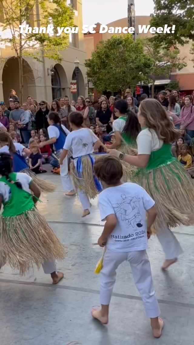 Honestly our favorite night in Santa Cruz🥰🥰🥰 We had so much fun performing and seeing all the amazing performances 😍😍😍🥰🔥🙌🏽 Thank you so much @scdanceweek we luv u!
