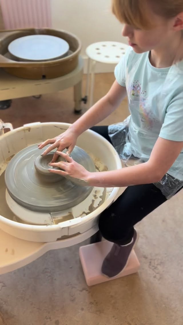 ✨young potters- come and get messy over the Easter break!✨
✨it’s been a long time coming but we’ve finally launched our kids throwing workshops and they’ve already been a hit. These two really set the bar with their skills and we can’t wait to help more children experience throwing clay on the wheel✨
✨in this hour long session, children will get the chance to create their own pottery whilst gaining all the sensory goodness Clay has to offer✨
✨all children must be 8 or over to get the most from the session but don’t worry if your little ones are too young because we offer plenty of other workshops tailored to their age groups on our website!✨