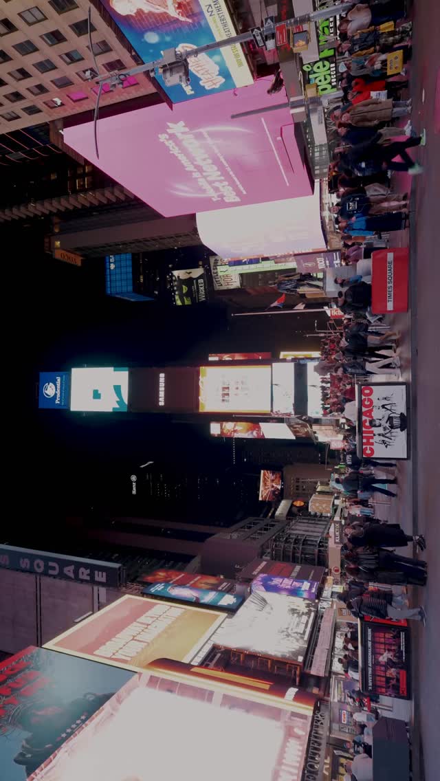 New York City… Concrete Jungle 🌃
.
.
.
.
.
.
#nyc #newyork #lights #fx3 #sonyalpha