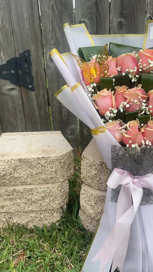 Soft, elegant, and unforgettable 🌸�This is not just flowers… this is how you make someone feel truly special.
Every detail is designed to impress — from the premium roses to the luxury wrapping ✨�Limited availability this week.
📍 Richmond • Houston�🚚 Delivery available�💌 Order now before we’re fully booked
Florie Bouquets — where every bouquet feels like a statement.
�#HoustonFlorist #LuxuryBouquets #RoseBouquet #FlowerDelivery #FlorieBouquets