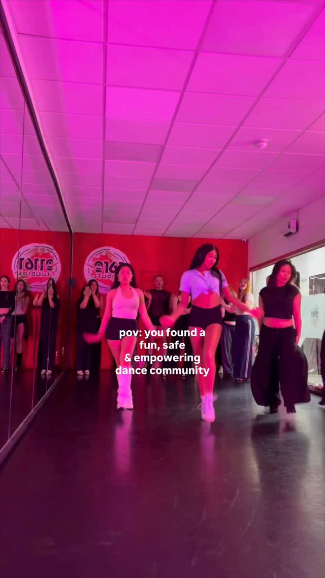 HAVE YOU BOOKED YOUR CLASS FOR THE WEEK? 🫂🫦💃🏾🤩
Visit our Website for all Savvy information ℹ️
Every week, we have,
Savvy Tuesdays, Beginners Heels 7:30pm
Savvy Wednesdays, Improver Heels 8:30pm
Savvy Thursdays, Intermediate Heels 8pm
Savvy Saturdays, Beginner Heels 1pm
💐🕺🏽✨💋
Book via Savvy Website (Link in Bio)
#SavvyHeels #HeelsClass #Heels #Manchester #Dance