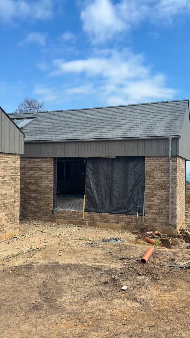 Some more site progress on the Island ๐๐ผ
Contractors: @dnassociateslimited doing a phenomenal job
#architecture #construction #isleofwight #modhdesign #architecturephotography
