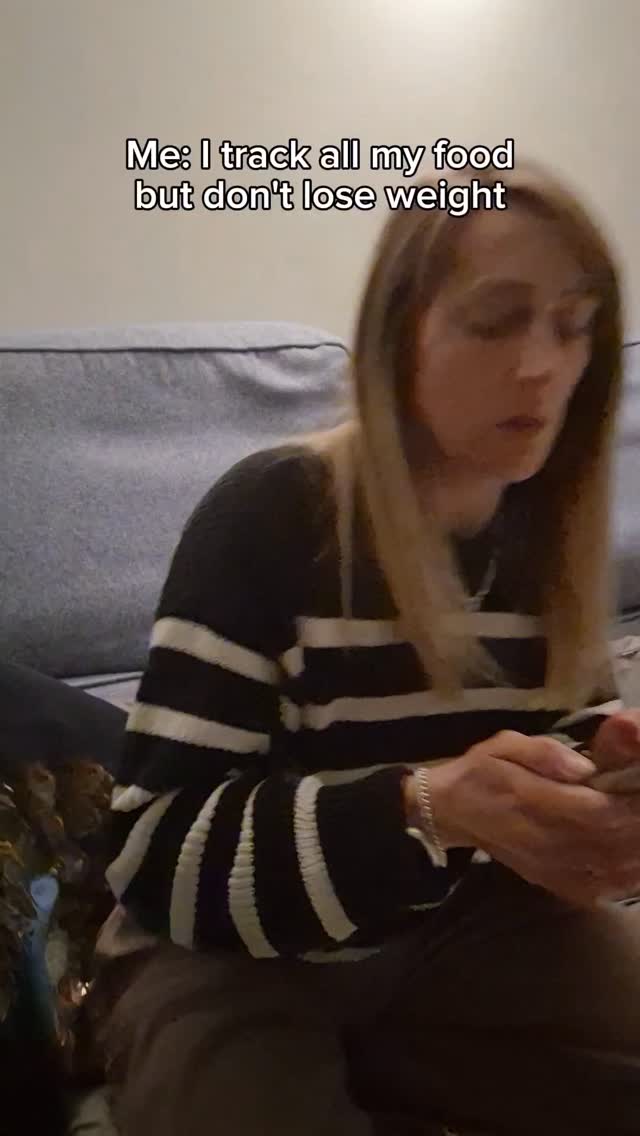 Babe, I say this with love, but if you aren't losing weight - you arent in a calorie deficit π¬
Even if you THINK you are.
Even if you're tracking 'everything'.
Even if you're eating 'healthy'.
But fear not cos I've got you my little broccoli florets π
Hit follow cos I drop fatloss and fitness tips daily.
#fatlossadvice #calories #weightloss #womenover40 #personaltrainer