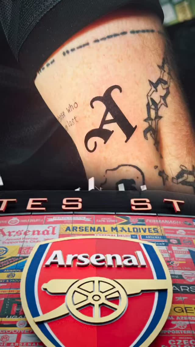 Big day at the Emirates.
Arsenal are at home today taking on Bournemouth and every game matters right now. Title race pressure. Packed stadium. North London loud.
If you’re heading to the match or just riding the energy after, we’ve got Arsenal flash ready and waiting.
Classic pieces. Walk-in friendly. Proper football tattoos done right.
Closest tattoo shop to the Emirates. You already know.
Come in before the game. Come in after the win.
North London forever. 🔴⚪️