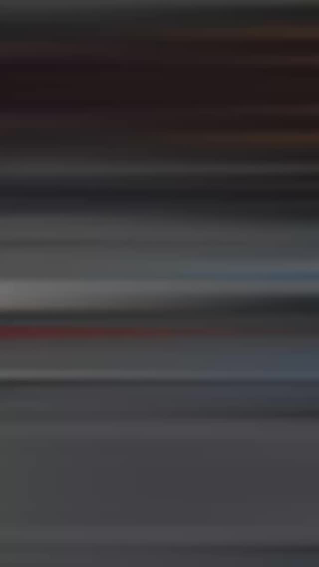 Everybody loves a filthy-good bench session—especially when it’s time to chase a new PR. But too many people jump under the bar cold, with zero prep and no real activation.
👉🏽 Don’t be that person.
Fire up the right muscle groups, warm up properly, and set yourself up to move serious weight. Try this next time before you bench and feel the difference from the first rep.
#HeadstrongFit