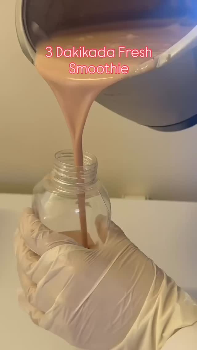 Hem pratik hem de lezzetli bu tarif, güne zinde başlamak isteyenler için harika bir kahvaltı alternatifi 🍳 ya da öğün aralarında enerji veren hafif bir atıştırmalık olabilir. 💪
Sadece birkaç malzemeyle dakikalar içinde hazırlayabileceğiniz bu tarif, vücudunuza ihtiyacı olan vitaminleri, mineralleri ve lifi sunarken aynı zamanda ferahlatıcı bir mola vadediyor. 🌬️
Üstelik tok tutucu özelliği sayesinde diyetlerinizde de size destek olacak! 🌟
Malzemeler:
2 muz 🍌
2 avuç ahududu 🥤
1 yk fıstık ezmesi 🥜
1 yk keten tohumu
4 yk yulaf ezmesi 🥣
1 tk zerdeçal
1 L badem sütü
marka gözüktüğü için mecbur #reklam
#smoothie #smoothies #freshsmoothie #detoks