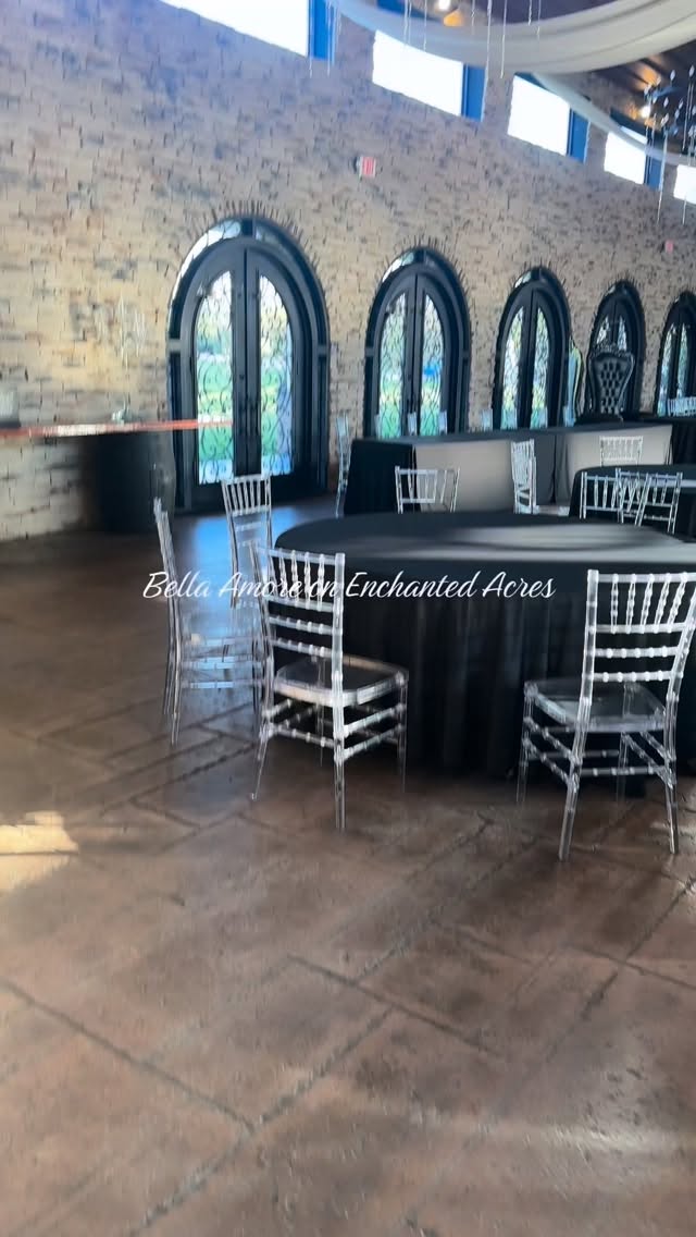 This place will always have a special place in my heart! I love coming up here any opportunity that I get. I have nothing but the best memories. And the staff is just truly amazing. This was the first time here since our wedding and I missed every bit of it. @enchantedacresvenues