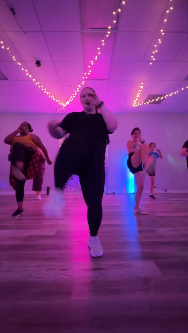 Booking your classes at Bold Fitness for the week is SO ICONIC 💁🏼♀️✨
Whether you love to dance, step, lift, stretch…we’ve got a class for YOU. Come try us out for free and see what all the fuss is about!
🔗 in bio to sign up 💖
See you on the dance floor!!
#dancefitness #funworkouts #dallasga #hiramga #pauldingcounty