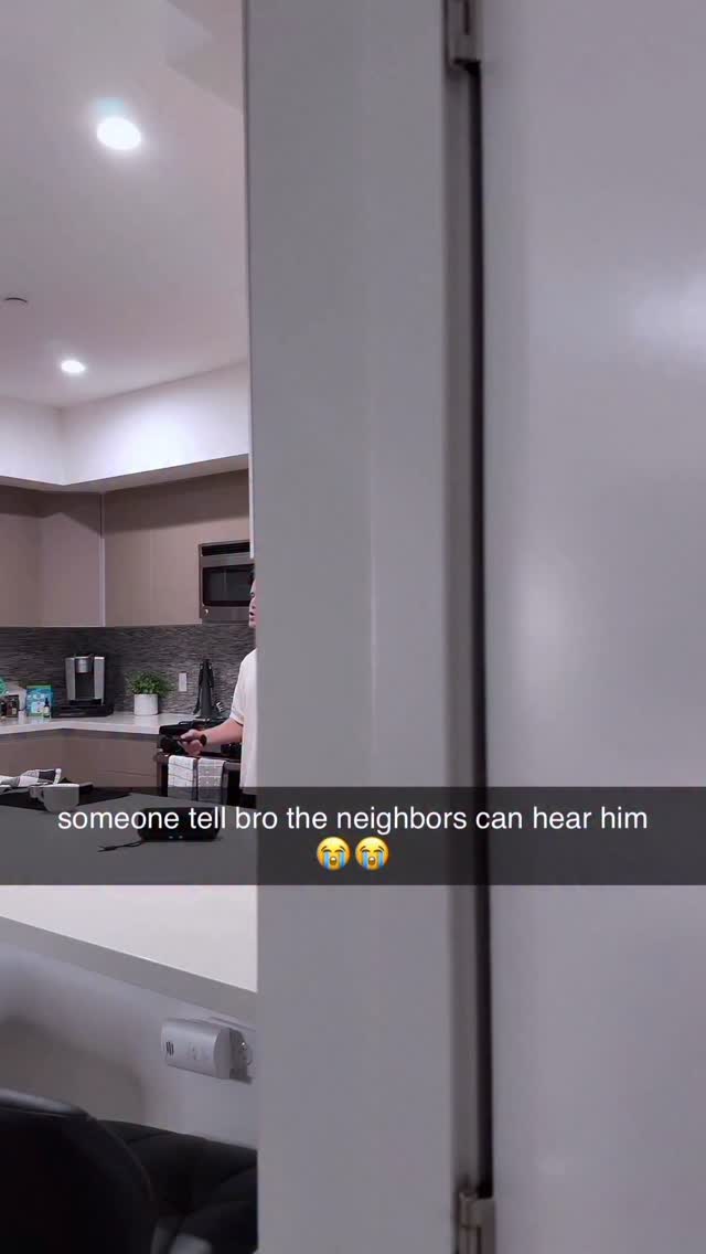 he’s singing right next to the front door 😭😮💨 white keys by dominic fike
#singing #whitekeys #dominicfike #singersofig #viral @dominicfike