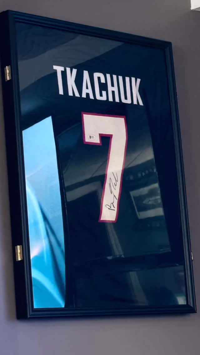 There’s a reason his jersey is on my wall! @bradytkachuk is my favorite @senators by far! He’s a monster !!!#effingterrible #hockeyisfamily #becauseitsthecup