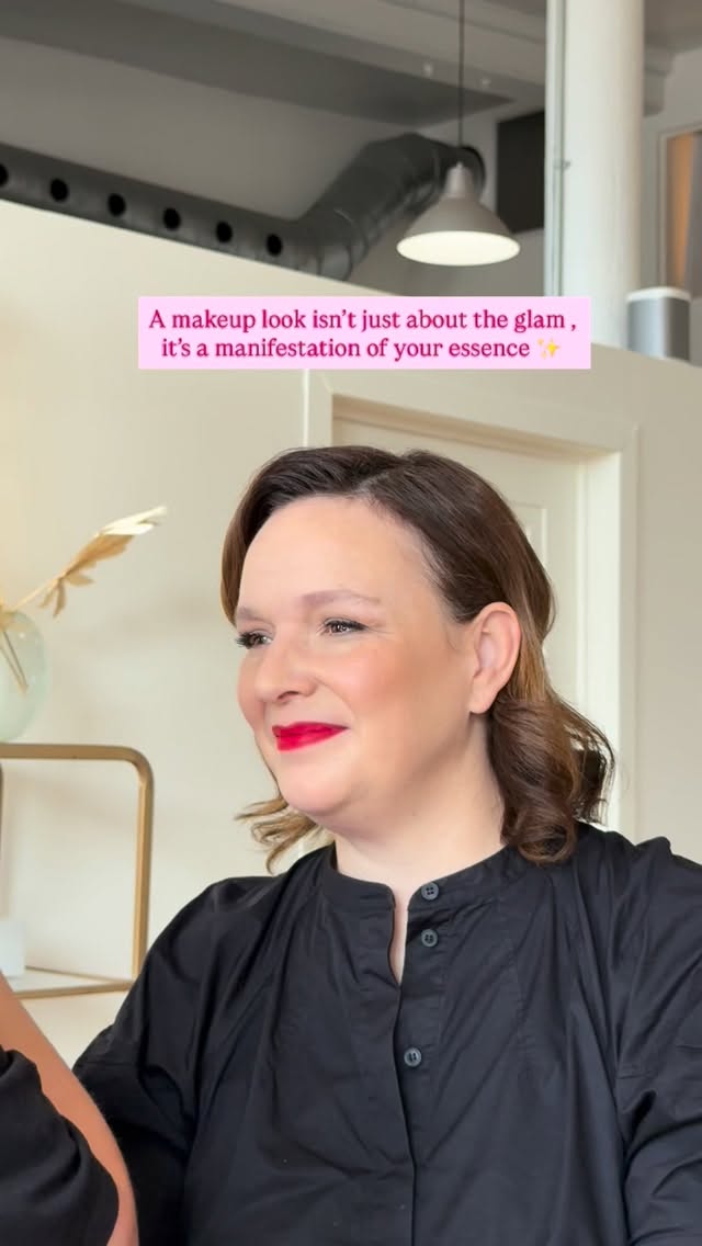 Un maquillage n’est pas qu’une question de glamour, c’est une manifestation de votre essence✨
#glamsquad #makeup #mtlmakeupartist #makeupartist #makeuplove