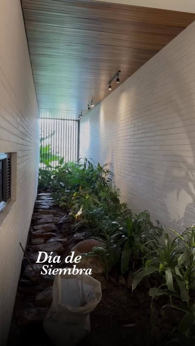 En #TerraPradosyJardines somos expertos en el diseño y mantenimiento de prados y jardines.
⠀
Cotización sin costo: ☎(604) 4237774
Atendemos Vía las Palmas, Escobero, Oriente Antioqueño y Medellín.
⠀
#Landscaping #MantenimientodeJardines #Paisajismo #CortedeCésped Cercovivo