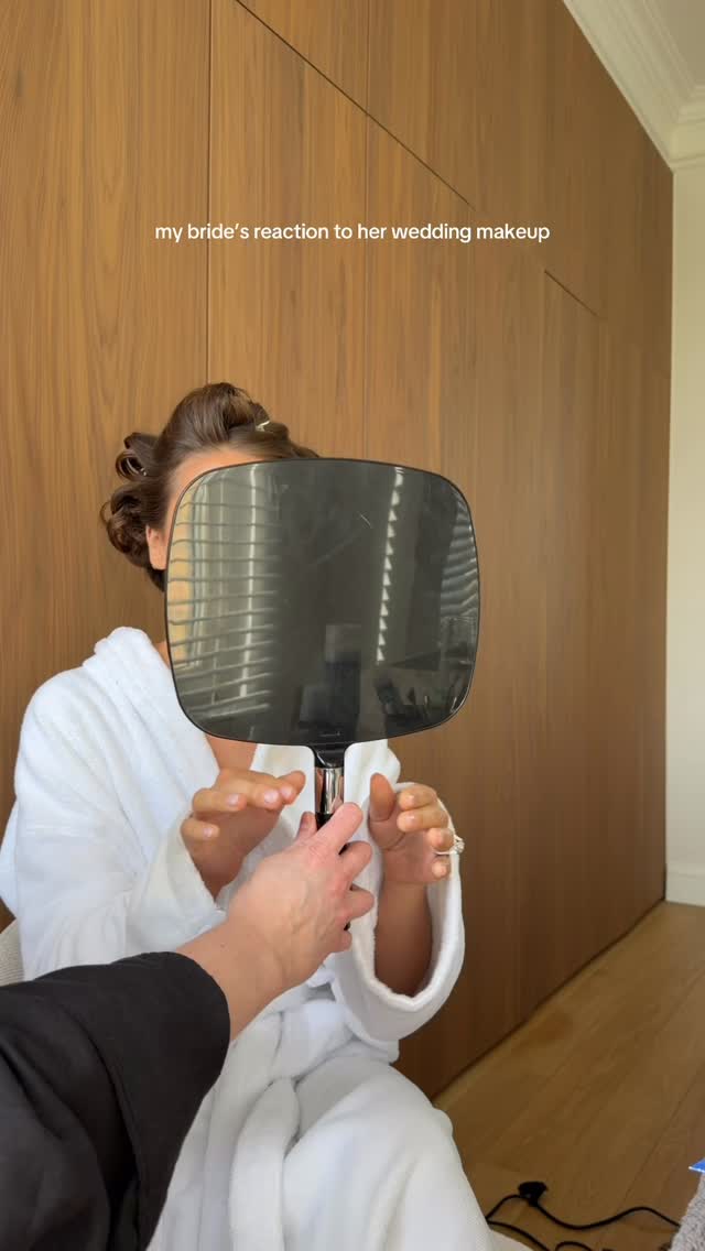 Victoria who? Exactly 🤍
I absolutely loved my bride’s reaction to her wedding makeup. She asked for a natural luminous bronzy makeup look for her civil wedding day and she was absolutely giving VS angel vibes!
Let me know in the comments if you love this look as much as we did 🤍
•
•
•
•
•
•
Makeup artist belgium - belgian makeup artist - bridal makeup - bridal makeup reveal - natural bridal makeup
#bridalmakeup #bridalmakeupreveal #bridalmakeupartist #makeupartistbelgium #naturalbridalmakeup