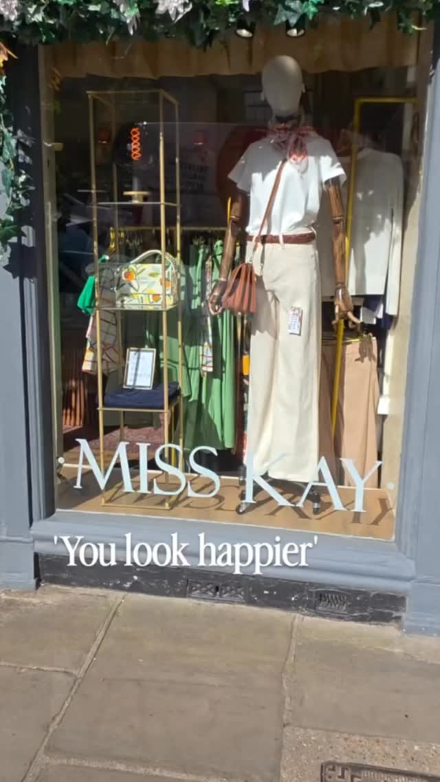 We are all happier after a trip to @misskayboutique which is enhanced by a wander around our fantastic town, filled with friendly, helpful independent traders.
Where is your go to in Sandwich?
Independent shops, food & drink, arts, nature and wellbeing.
More than you expect.
📍 #whatthreewords: Catching · Intrigued · Analogy
#VisitSandwich #IndependentSandwich #ShopLocal #sandwichtowncompass