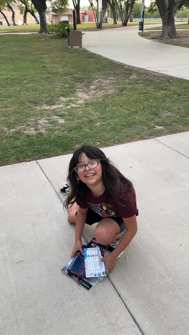 Meet our winner!!!
Scarlet scored 43 points and surpassed our 40 point goal.
She collected all the photos and locked in beating the rest.
She loves to draw and create art. We hope you enjoy!!!