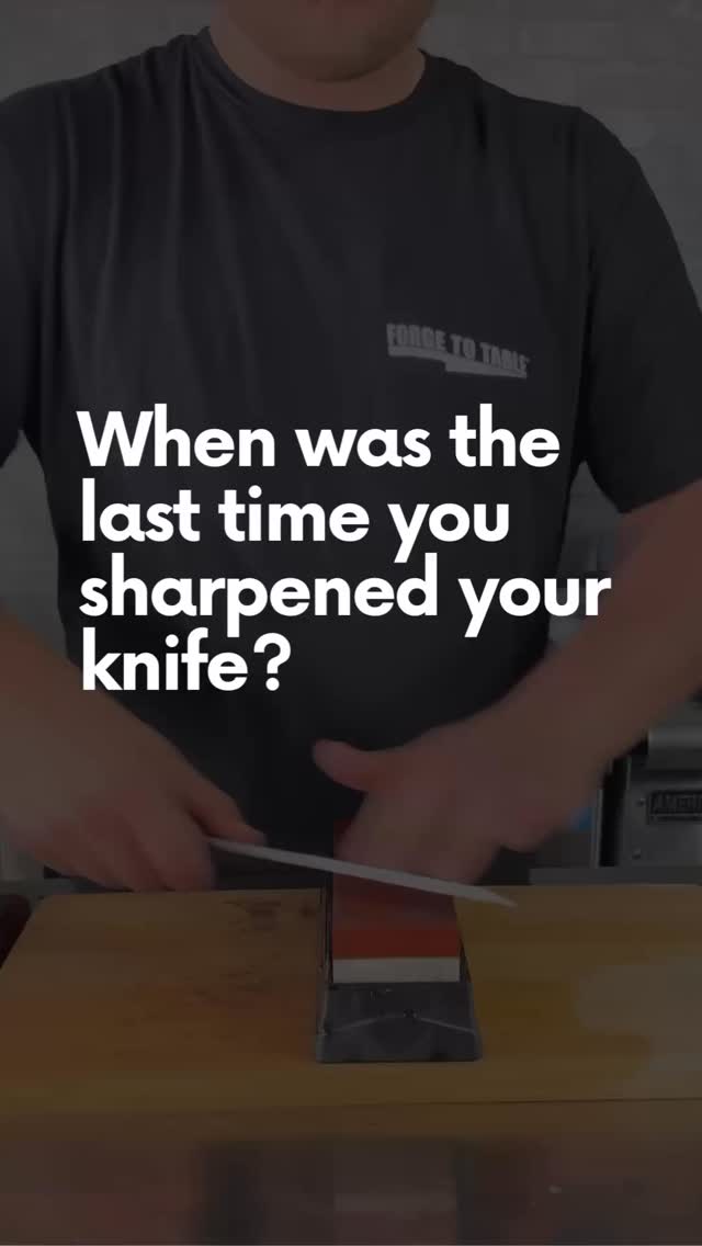 Be honest… when’s the last time you sharpened your knife?
Exactly.
Luckily, bringing your blade back to life is easier than you think! Our sharpening stone system is designed to help you maintain the tools you love — no intimidation, no guesswork 😉