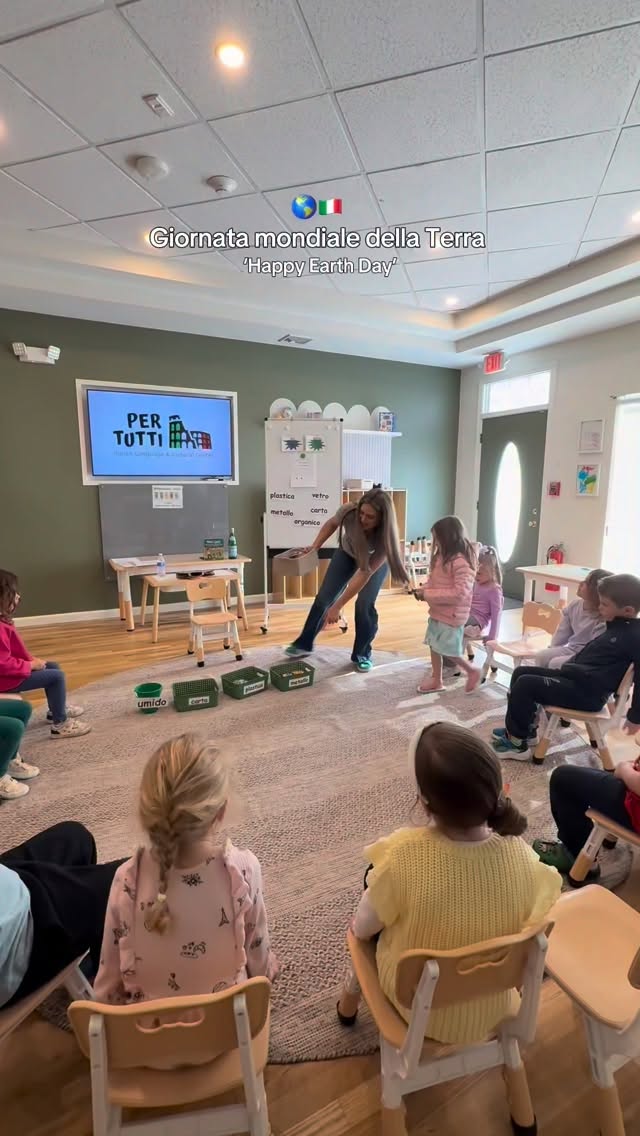 Happy Earth Day 🌍💚
Learning, playing, and celebrating our planet—tutto in italiano 🇮🇹🌱