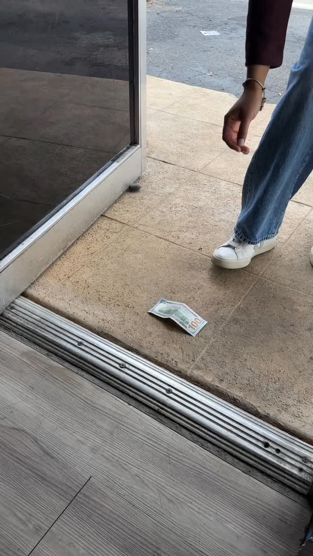 🚨 ALERTA: Nueva estrategia de marketing activada 🚨
Entras por el dinero, te quedas por la calidad 😂💣
🧼 Productos top
✨ Resultados profesionales
💯 Clientes satisfechos
👉 Comenta si tú también hubieras caído 😂
Stop by today or order online!
📍 3725 Conway Road, Orlando, FL
👉 www.blackvdetailsupplies.com
#cardetailing #autodetailing #detailers