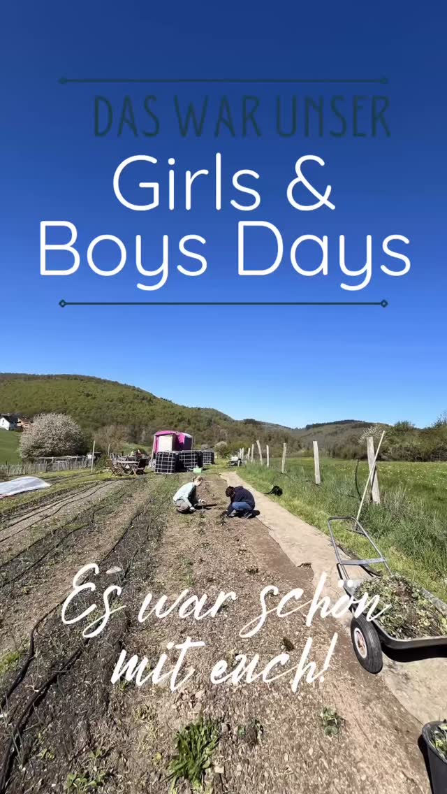 Das war unser erster Girls Day und Boys Day! Danke, dass ihr dabei wart. Es hat Spaß gemacht mit euch! Was macht ein/e Marktgärtner/in? Unter anderem Unkraut jäten, säen und pflanzen. All das haben wir gemeinsam gemacht! #girlsday #boysday #taunus #marktgarten #bioland