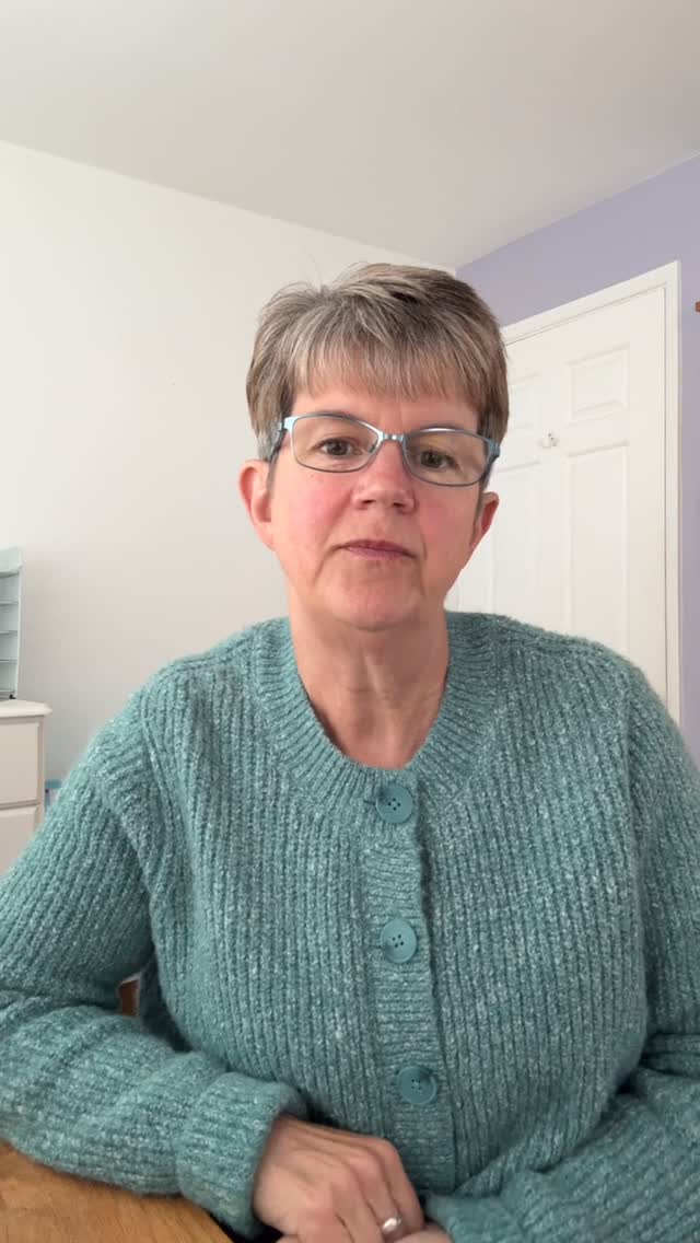 📈 I’ve been looking into this and the statistics genuinely shocked me - the average person checks their phone around 58 times a day. (And it bet it’s more for a lot of people!)
So 58 chances for your brain to absorb stress, comparison, negativity and noise - often before you’ve even had breakfast.
You are in control of what you let in so please:
✅ Unfollow accounts that leave you feeling worse about yourself.
✅ Limit the news.
I see time and time again with my clients how constantly scrolling headlines is slowly but surely taking a toll on their mental health.
Your nervous system wasn’t designed for a constant stream of bad news and negativity.
So instead, put the phone down. Step outside. Go for a walk. Let nature give your brain a real dopamine hit, the natural way.
Because you deserve to feel good without a screen telling you how.
🌼Self-care isn’t selfish, it’s essential.
#mentalhealth #dopamine #selfcare #socialmedia