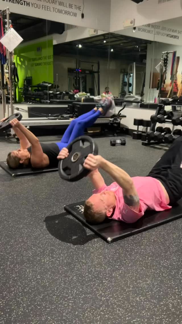 What’s stopping you?
It’s time to stop wondering and start moving!
We spend so much time basking on our reasons why we haven’t started.. instead let’s just START. It doesn’t have to be perfect.. it just needs to be intentional.. #inclusivefitness #workout #functionalfitness #movementforall
