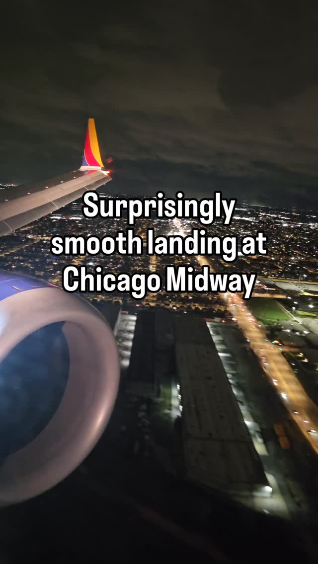 Chicago Midway, with its short, busy runways, has a reputation for *firm* landings. The pilots of this Southwest 737 MAX 8, however, left some butter on the runway after this smooth touchdown. 🫡
.
🏷 #southwest #boeing737 #737max #landing #midwayairport