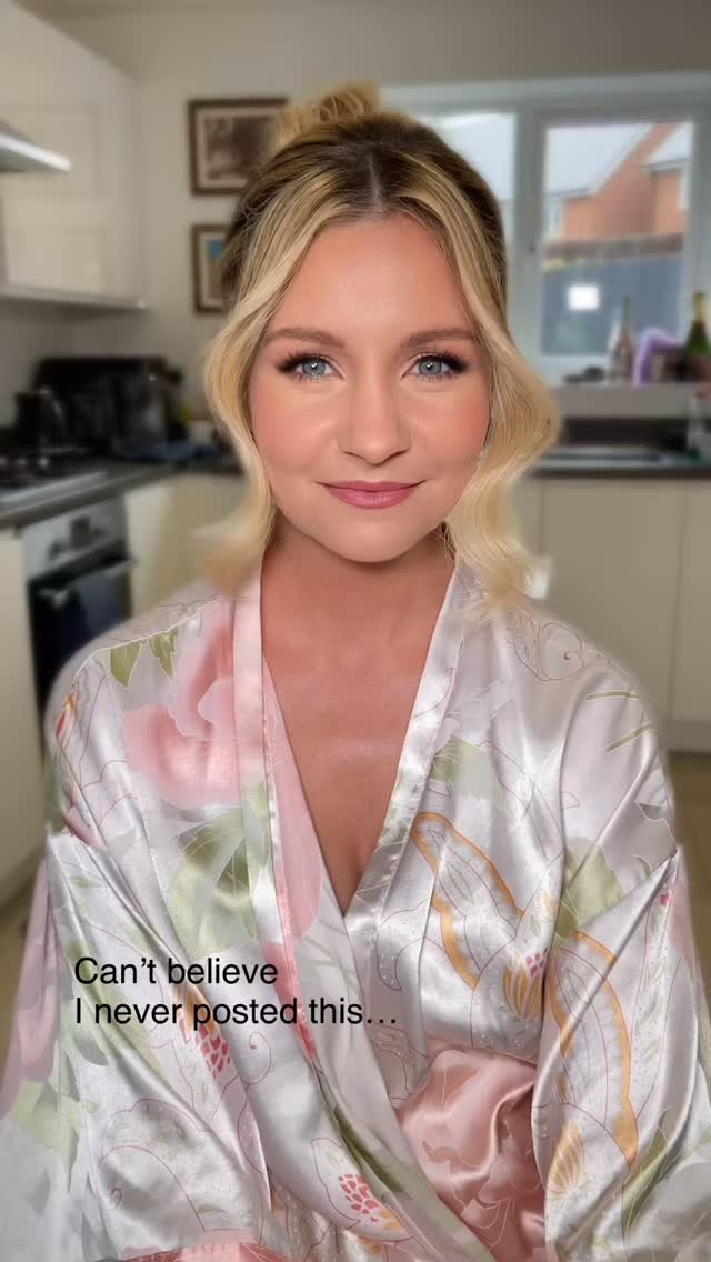 Filmed this… 2 years ago 😅
Posting it now like it just happened.
And honestly… I’d still create this look for a bride in a heartbeat 🤍
🤏🏻 Soft glam and custom lashes combo never fails.
Loving this look? Save it to your mood board xx
#hertfordshireweddings #hertfordshirehairstylist #hertfordshiremakeupartist #bridalmakeupandhair #bridetobe2027
