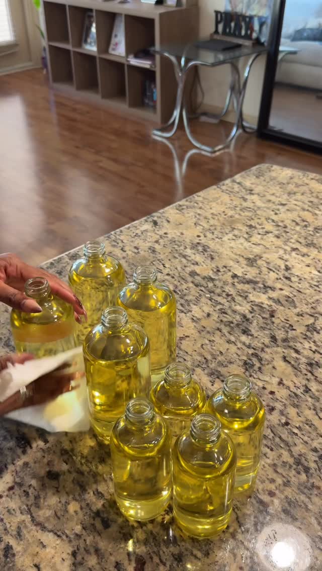 3 reasons your skin needs body oil, not lotion:
1. Deeper, longer-lasting hydration
Body oils don’t just sit on top, they lock moisture into your skin, keeping you soft and glowing all day, not just for an hour.
2. That natural glow lotion can’t give
Oils give your skin that smooth, radiant, “I take care of myself” shine, no ashy moments, ever.
3. Fewer fillers, more nourishment
Most lotions are packed with water and additives. Oils are concentrated, meaning your skin is actually getting what it needs.
Stop settling for temporary moisture. Tap in with Darling SKN and give your skin the glow it’s been craving ✨
Order yours now, link in our bio!🤗