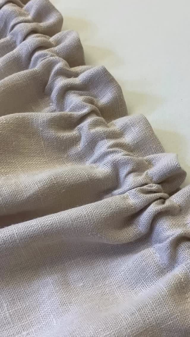 •New studio window dressings•
We love having the creative freedom to put our stamp on our new work studio in Bristol’s buzzing Harbourside. Simple ruffle topped cafe curtains were the obvious answer; providing privacy while keeping the natural light flowing in.
If you’d like something similar in your home- contact Holly on 07890578782
Fabric: @prestigioustextiles Nordic Oatmeal
Cafe curtain rods: @cameron_fuller_limited
Hardware Fitter: @therealdanieljones
Curtain maker: @zeal_interiors_
#bristolcurtainmaker #bristolinteriors #linencurtains #cafecurtains #bristolhome
