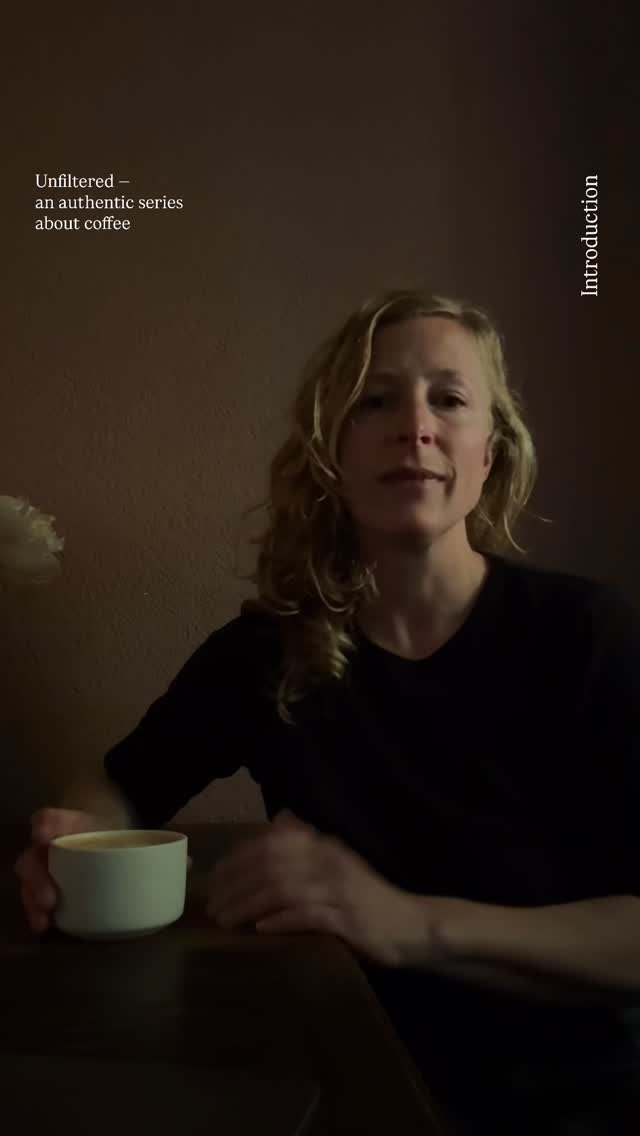 Unfiltered — an authentic series about coffee
Specialty coffee can feel… loud. Full of opinions, rules, and people telling you what’s “good.”
This series is about the opposite.
I want you to trust your own taste. Your own experience. Not just what you’ve read or been told.
And I want more women to step into this world — because let’s be honest, coffee is still heavily male-dominated.
I’m a nerd too. Flavor, food, design, music — I go deep.
But I only believe what I actually taste and experience. Over 11 years in specialty coffee, I’ve built my own perspective — as a roaster, trader, barista, and sensory-driven person.
I like being honest. I have opinions. And I’m still genuinely excited to talk about coffee.
In this series, I’ll go into topics like:
– Dark roasts in specialty
– Why coffee is male-dominated
– Coffee pricing
– How fresh coffee really needs to be
And yes — the name Unfiltered is intentional.
Because what I drink most days isn’t filter coffee. It’s cappuccino. That’s my baseline. That’s my reality.
Do I love filter? Absolutely.
But I’m picky. I only truly enjoy exceptional coffees — clean, expressive, sometimes wild. Never average. Never boring.
That’s why we source coffees that stand out.
And yes, coffees like that come at a price. I see micro lots as a luxury product — and I treat them that way.
So this is what you’ll get here:
My honest, unfiltered perspective — as a cupper, blend creator, and business owner.
No gatekeeping. No pretending. Just real coffee.
🧡 Debora