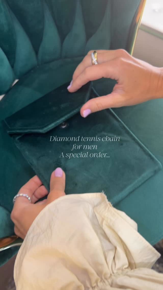 You wish, our hands create. What are your thoughts on this yellow gold diamond tennis necklace?
#tennischain #solitaireantwerp #luxuryjewelry #tennisketting #antwerpshopping