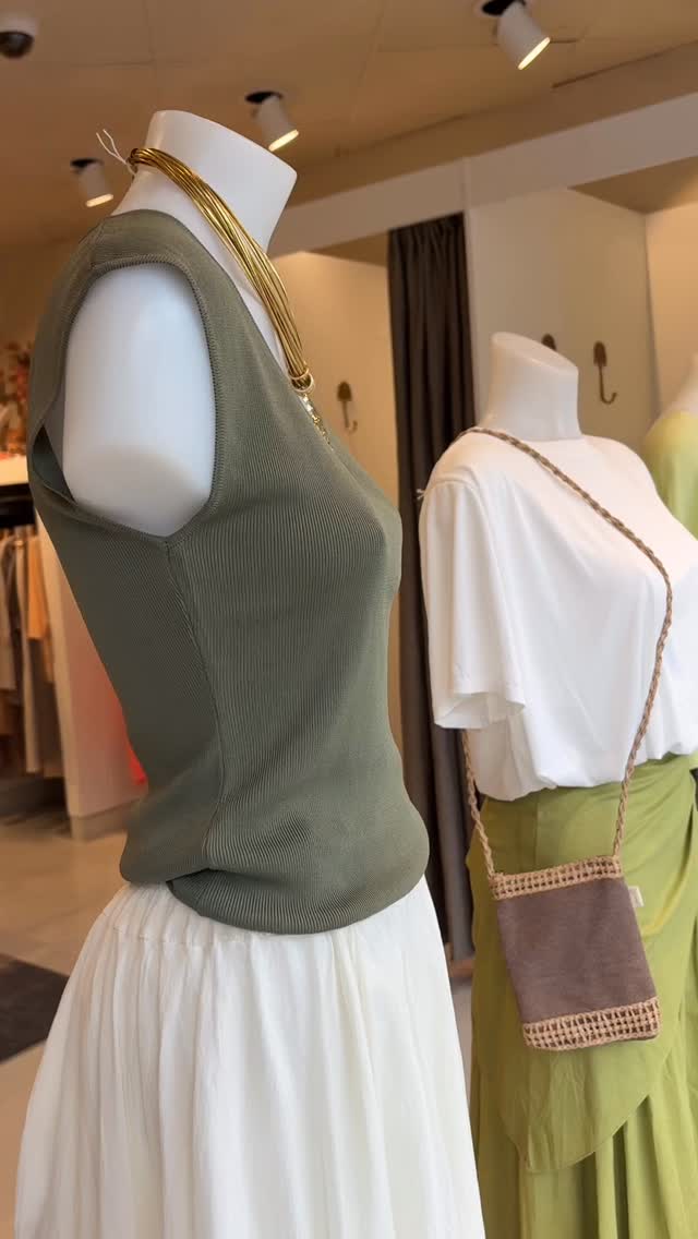 💚💚💚
#sereen #damesmode #valkenswaard #kleding #fashion