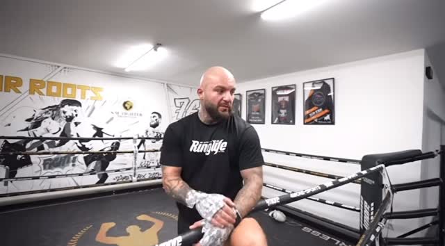 Wenn sogar @ringlife_edmon unser Gym empfiehlt 🙏
Das ganze Video findet ihr auf YouTube unter dem folgenden Link
https://youtu.be/jMAZR6Po-eU?is=S_VRp-rGcnB4s46K