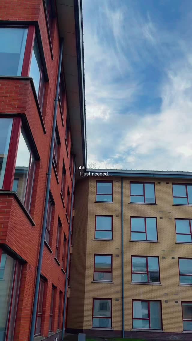✨Nice student accommodation a stones throw from DCU✨ Hazelwood student village offers a wide range of rooms to cater to our students needs, click the link in our bio to learn more! #hazelwood #studentaccommodation #dublinstudentaccommodation
