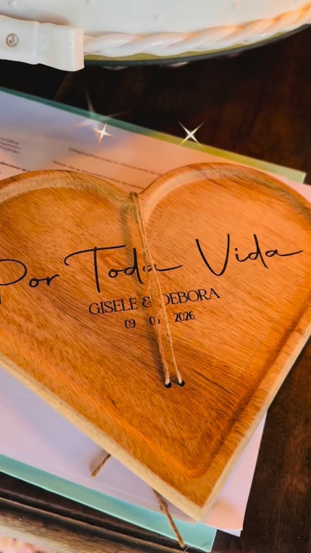 E assim foi o Grande dia da Gisele e da Débora!!!
Foi um dia maravilhoso com muita alegria, emoção e amor. 🥰
Desejamos muitas felicidades para as lindas noivas 👏
#festadecasamento #casamento #cerimoniadecasamento #somparacasamento #djparacasamento