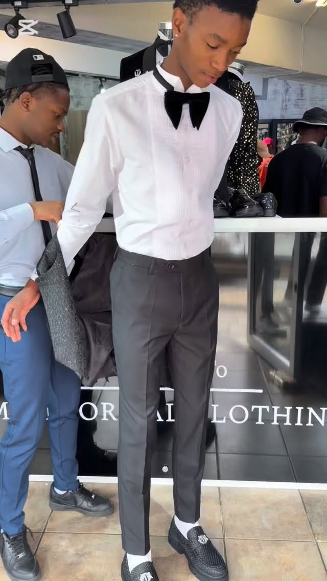 Check out this outfit only at our shop…..
* Suit - R1850
* Shirt - R350
*Brooch-150
* Bow tie - R150
* Belt - R250
* Cologne - R500
* Shoes - R750
* Total - 4050
www.mandmformalclothing.com…. Update your wardrobe only at M&M Formal Clothing
#mandmformalclothing #creatorsearchinsight #southafrica #steezybwoi #matric2026