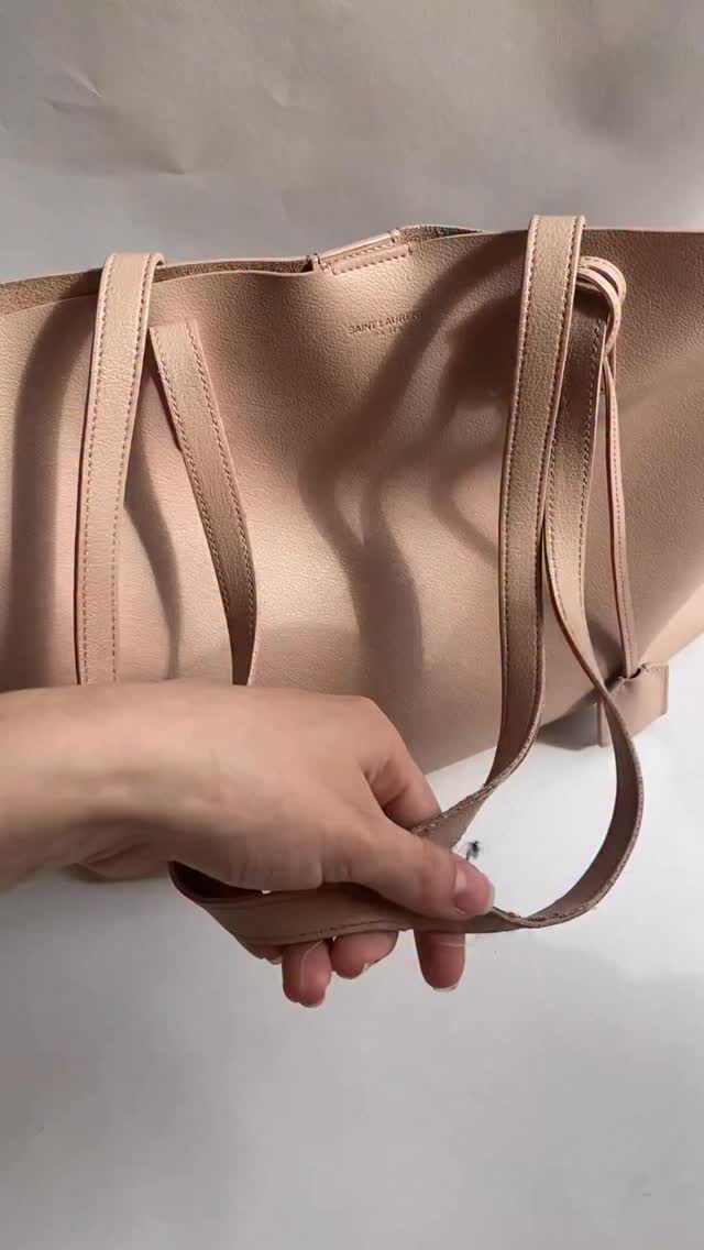 Handles worn by years of use, carefully brought back to life.
Quiet craftsmanship. Lasting luxury ❤️
Book your repair at theseam.uk
#LeatherCare #CareAndRepair #LuxuryRepair #theseamfixedit #Makers